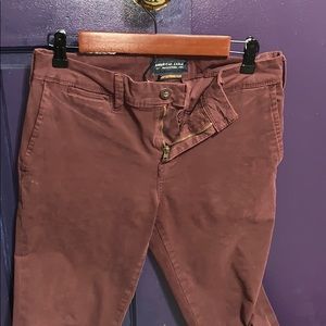 Maroon American Eagle Extreme flex pants